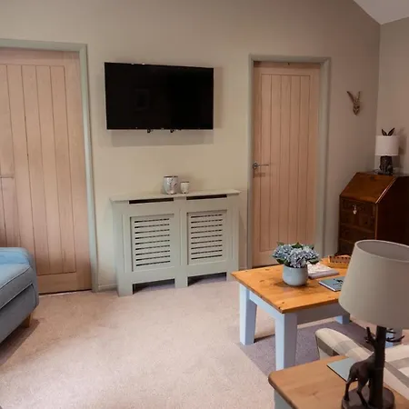 Acorn Apartment *